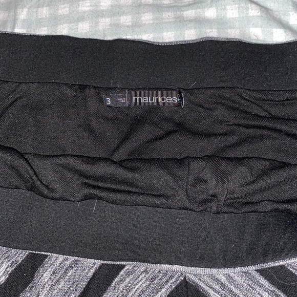 Maurices skirt - Picture 4 of 4